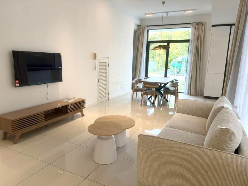 Rumah Teres untuk Disewa di Medini (Iskandar Puteri (Nusajaya)) - Angelina Tan - Living Room - PropertyGuru.com.my