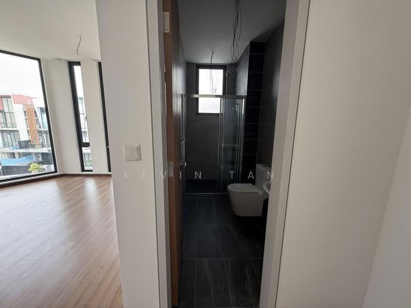 Rumah Teres 3-Tingkat untuk Dijual di Taman Puchong Legenda (Puchong) - Kevin Tan - Bathroom - PropertyGuru.com.my
