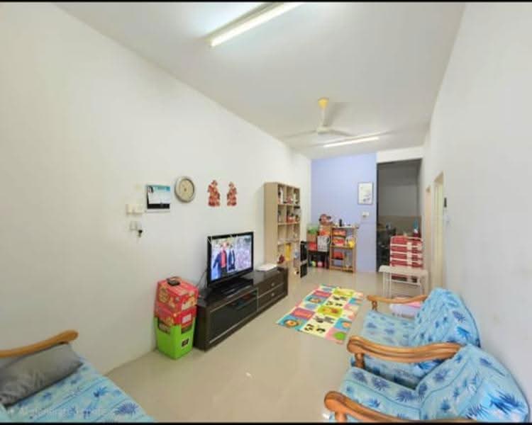 1-storey Terraced House for Sale in Kuantan (Pahang) - Kenny Loo - Living Room - PropertyGuru.com.my