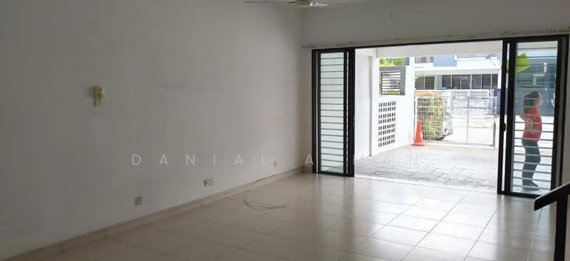 Rumah Teres 2-Tingkat untuk Disewa di Shah Alam (Selangor) - Danial Aiman - Living Room - PropertyGuru.com.my
