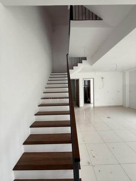 Rumah Teres 3-Tingkat untuk Dijual di Taman Puchong Legenda (Puchong) - Kevin Tan - Interior - PropertyGuru.com.my