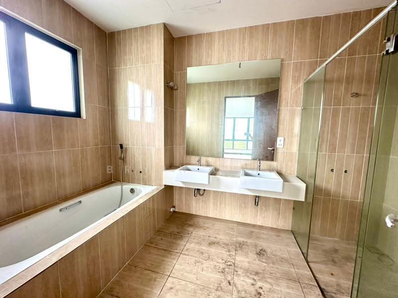 Bungalow House untuk Dijual di Subang Bestari (Shah Alam) - Bryan Chan - PropertyGuru.com.my