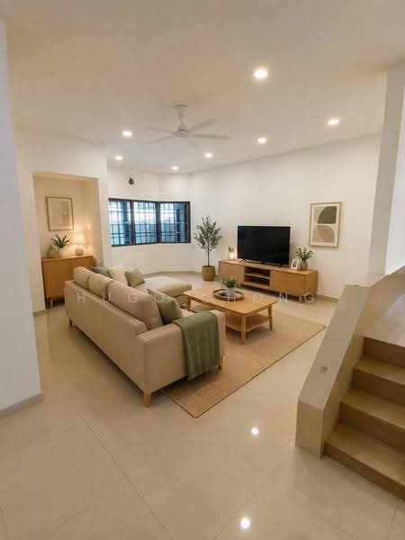 2-storey Terraced House for Sale in Taman Overseas Union (Taman Oug) (Jalan Klang Lama (Old Klang Road)) - Hugo Chong - Living Room - PropertyGuru.com.my
