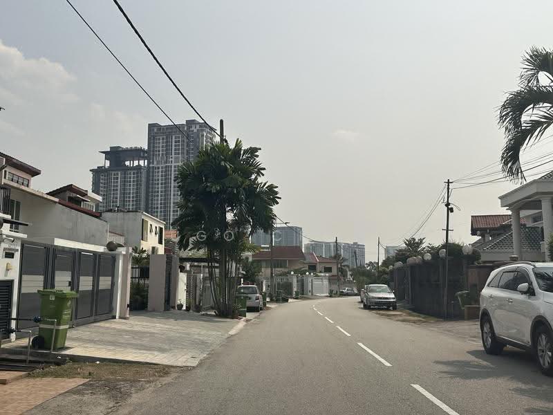 2-storey Terraced House for Sale in Taman Overseas Union (Taman Oug) (Jalan Klang Lama (Old Klang Road)) - Hugo Chong - Exterior - PropertyGuru.com.my