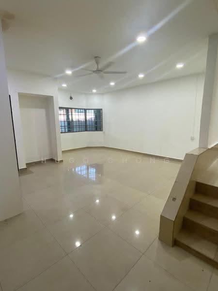 2-storey Terraced House for Sale in Taman Overseas Union (Taman Oug) (Jalan Klang Lama (Old Klang Road)) - Hugo Chong - Living Room - PropertyGuru.com.my