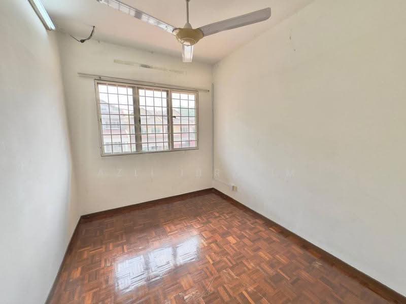 Rumah Teres 2.5-Tingkat untuk Dijual di Taman Putra Permai (Seri Kembangan) - Azli Ibrahim - Interior - PropertyGuru.com.my