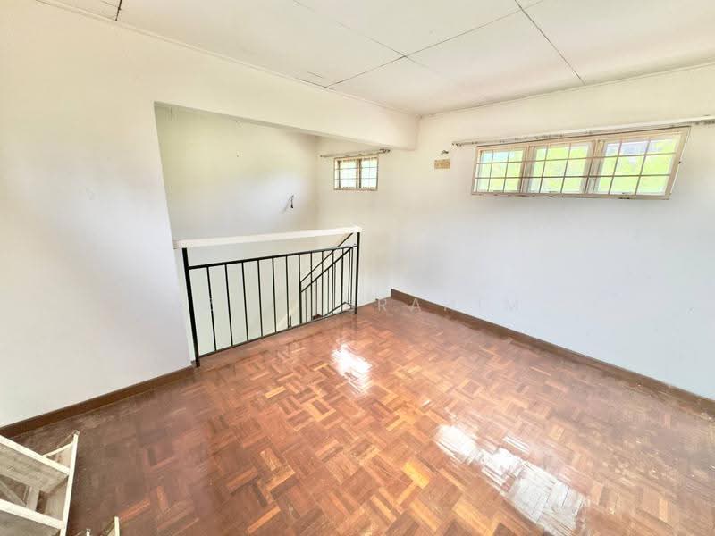 Rumah Teres 2.5-Tingkat untuk Dijual di Taman Putra Permai (Seri Kembangan) - Azli Ibrahim - Interior - PropertyGuru.com.my