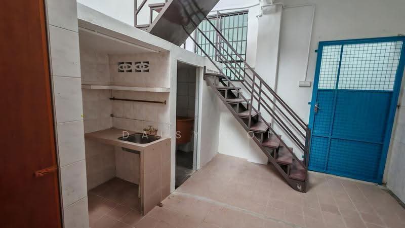 Shop for Rent in Chinatown (George Town) - Daisy Ooi - Interior - PropertyGuru.com.my