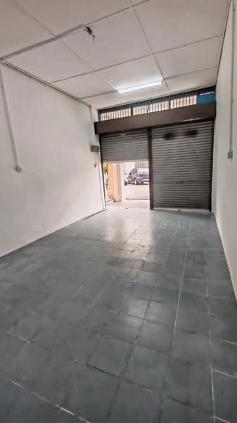 Shop for Rent in Chinatown (George Town) - Daisy Ooi - Interior - PropertyGuru.com.my