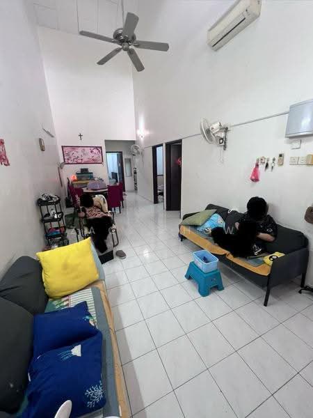 1-storey Terraced House for Sale in Taman Daya (Johor Bahru) - Zack Chow - Living Room - PropertyGuru.com.my