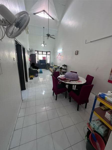 1-storey Terraced House for Sale in Taman Daya (Johor Bahru) - Zack Chow - Living Room - PropertyGuru.com.my