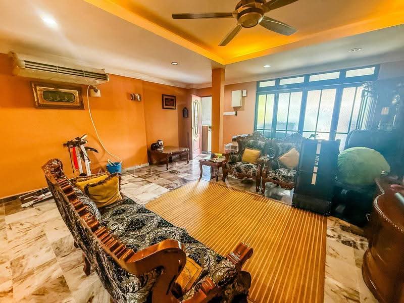 Rumah Teres 2.5-Tingkat untuk Dijual di Taman Cheras Jaya (Cheras) - Azli Ibrahim - Living Room - PropertyGuru.com.my