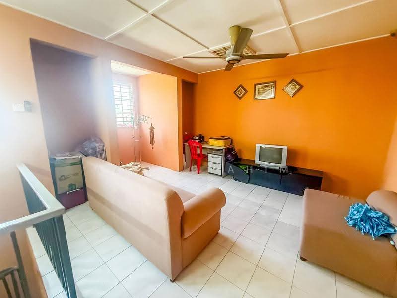 Rumah Teres 2.5-Tingkat untuk Dijual di Taman Cheras Jaya (Cheras) - Azli Ibrahim - Living Room - PropertyGuru.com.my