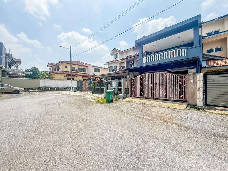 Rumah Teres 2.5-Tingkat untuk Dijual di Taman Cheras Jaya (Cheras) - Azli Ibrahim - Exterior - PropertyGuru.com.my