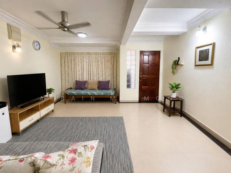 2-storey Terraced House for Sale in Taman Koperasi Polis (Batu Caves) - Arbain Mahmood - Living Room - PropertyGuru.com.my