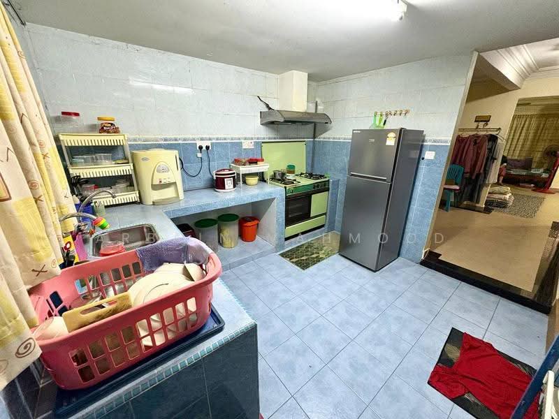 2-storey Terraced House for Sale in Taman Koperasi Polis (Batu Caves) - Arbain Mahmood - Kitchen - PropertyGuru.com.my