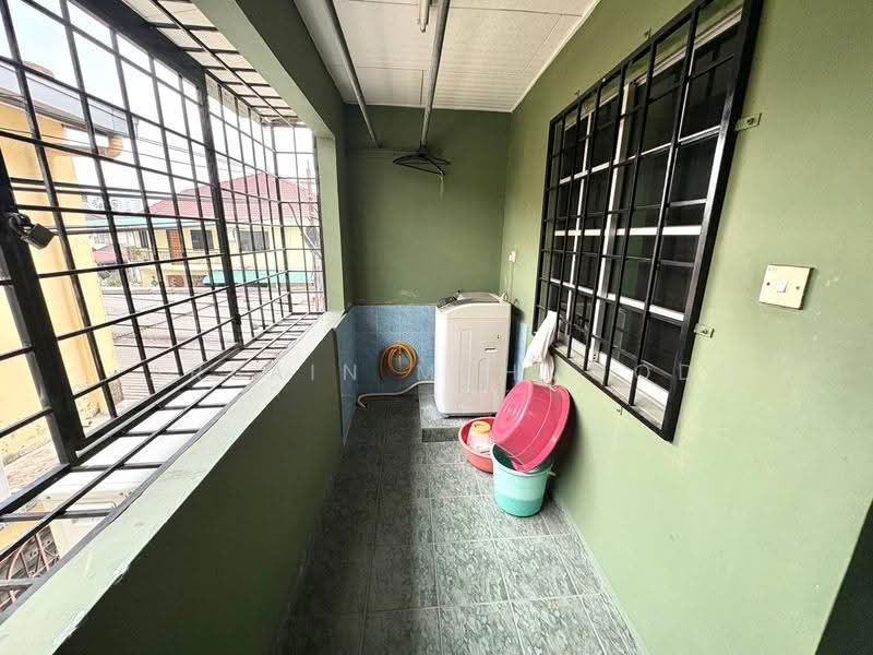 2-storey Terraced House for Sale in Taman Koperasi Polis (Batu Caves) - Arbain Mahmood - Balcony - PropertyGuru.com.my