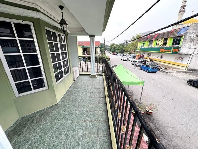 2-storey Terraced House for Sale in Taman Koperasi Polis (Batu Caves) - Arbain Mahmood - Balcony - PropertyGuru.com.my