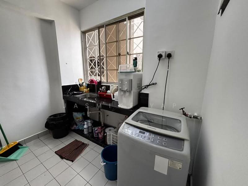 Kondominium untuk Disewa di Kelana D'Putera - Jasmine Yap - Kitchen - PropertyGuru.com.my