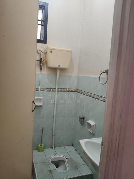 Rumah Teres 2-Tingkat untuk Disewa di Taman Setia Indah (Tebrau) - Crystal Chan - Bathroom - PropertyGuru.com.my