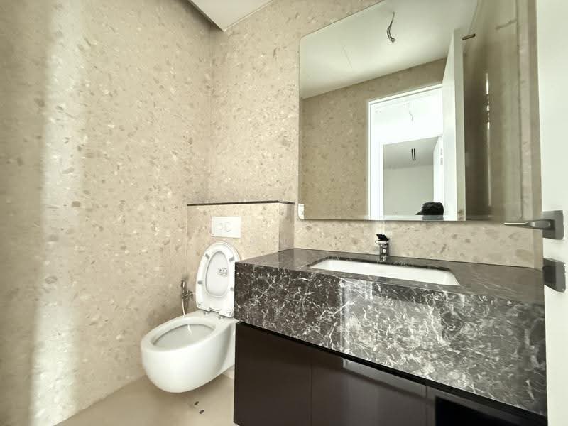 Service Residence for Sale at Pavilion Damansara Heights, Windsor Suites - Ann . - Bathroom - PropertyGuru.com.my