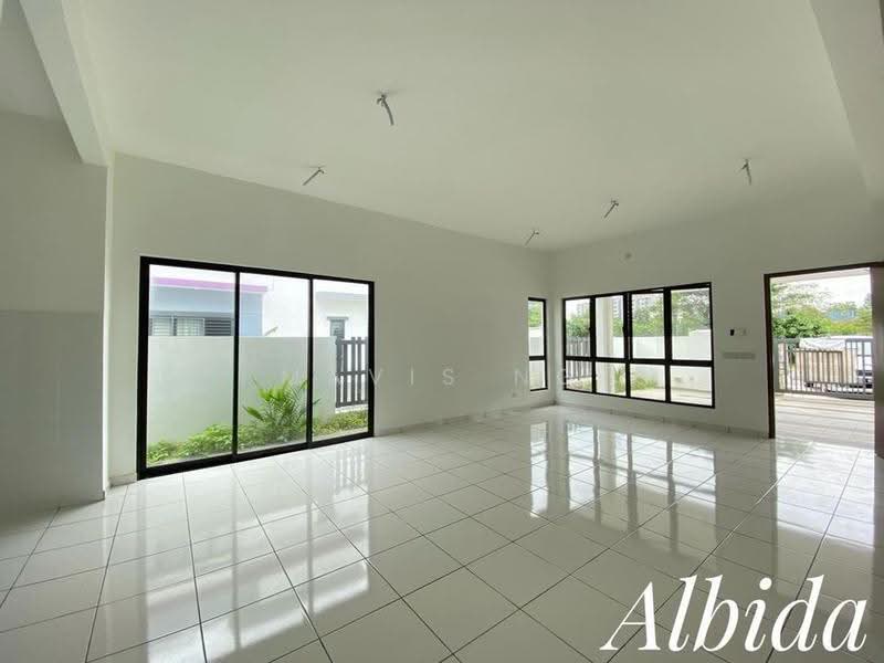 Rumah Teres 2-Tingkat untuk Dijual di Setia Alam (Selangor) - Mavis Ng - Living Room - PropertyGuru.com.my