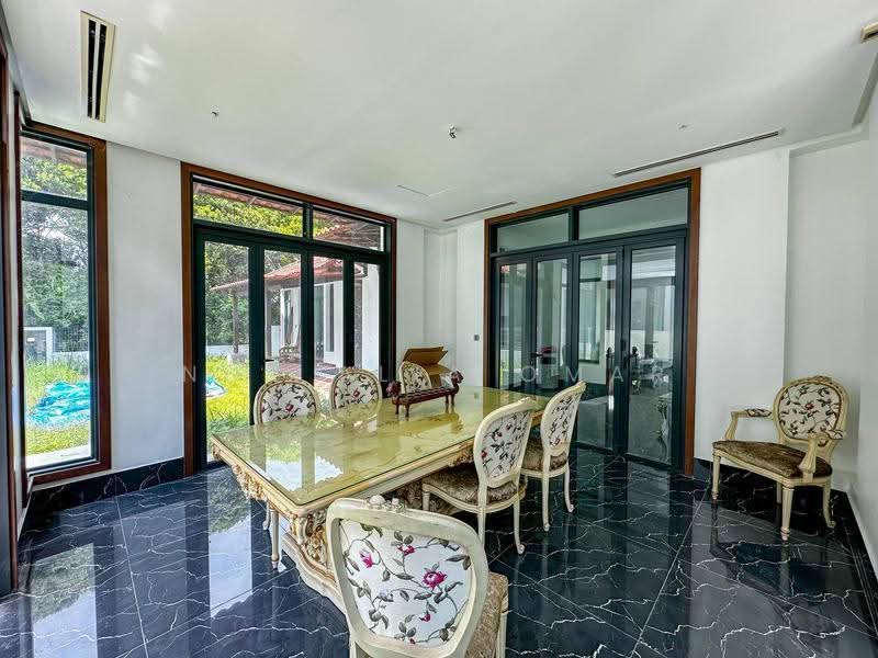 Bungalow House untuk Dijual di Bukit Jelutong (Shah Alam) - Nur Alia Omar - Dining Room - PropertyGuru.com.my