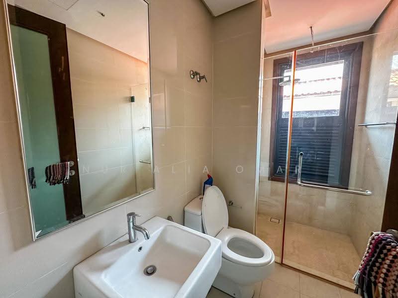 Bungalow House untuk Dijual di Bukit Jelutong (Shah Alam) - Nur Alia Omar - Bathroom - PropertyGuru.com.my