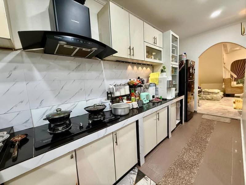Rumah Teres 2-Tingkat untuk Dijual di Taman Sri Gombak (Gombak) - Shafika Shahidin - Kitchen - PropertyGuru.com.my