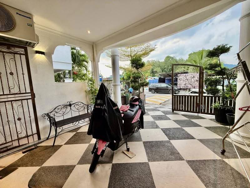 Rumah Teres 2-Tingkat untuk Dijual di Taman Sri Gombak (Gombak) - Shafika Shahidin - Exterior - PropertyGuru.com.my