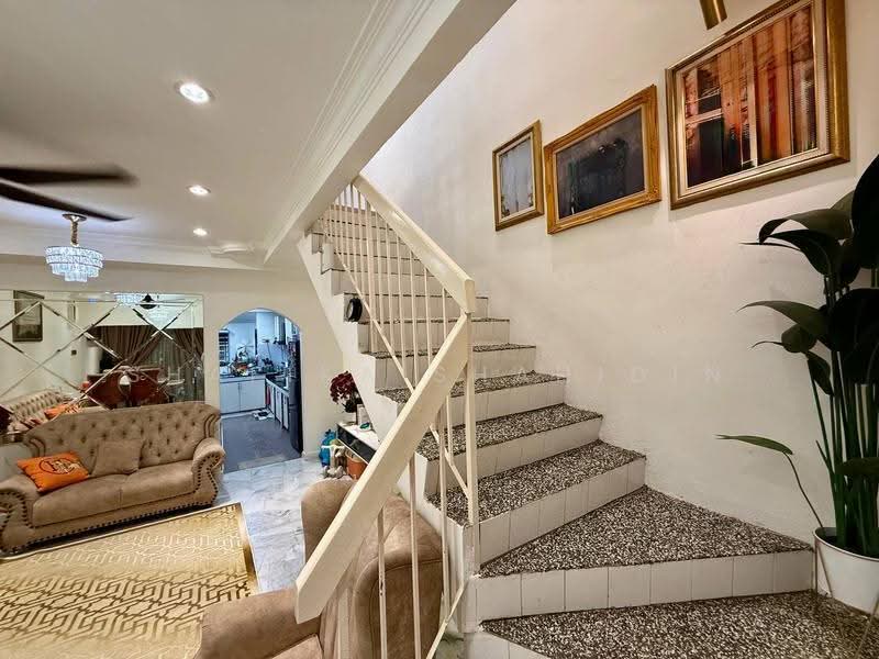 Rumah Teres 2-Tingkat untuk Dijual di Taman Sri Gombak (Gombak) - Shafika Shahidin - Living Room - PropertyGuru.com.my