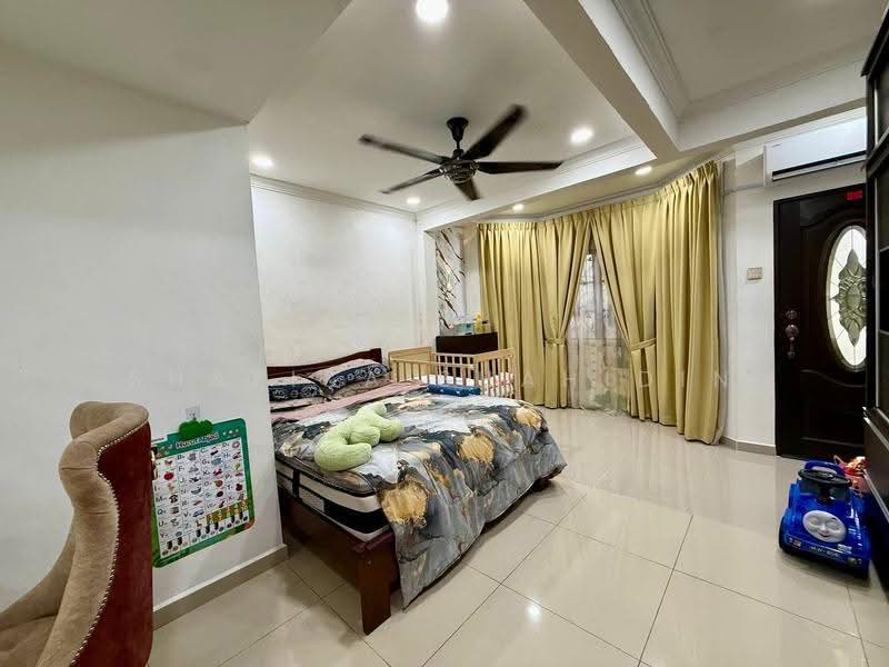 Rumah Teres 2-Tingkat untuk Dijual di Taman Sri Gombak (Gombak) - Shafika Shahidin - Bedroom - PropertyGuru.com.my