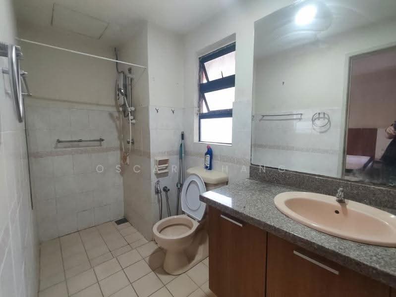 Kondominium untuk Disewa di Sunway Sutera Condominium - Oscar Phang - Bathroom - PropertyGuru.com.my