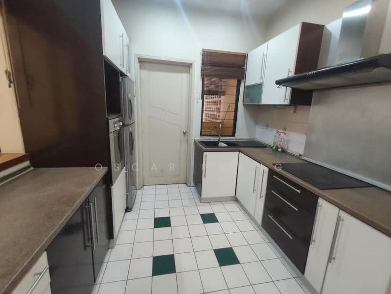 Kondominium untuk Disewa di Sunway Sutera Condominium - Oscar Phang - Kitchen - PropertyGuru.com.my