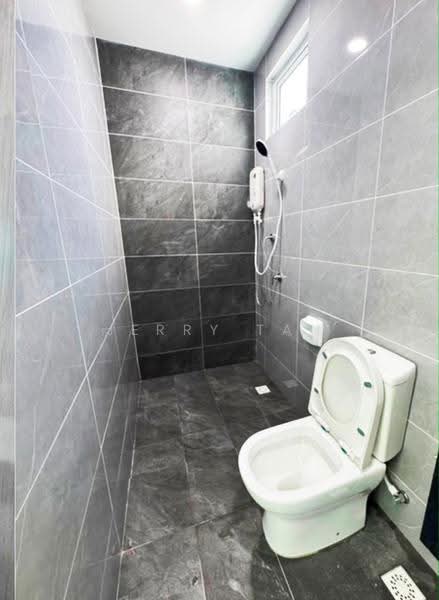 Condominium for Rent at Lucerne Residences - Jerry Tan - Bathroom - PropertyGuru.com.my