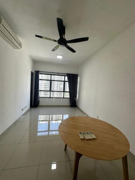 Kondominium untuk Dijual di Lakeville Residence - Aiki Yap - Living Room - PropertyGuru.com.my