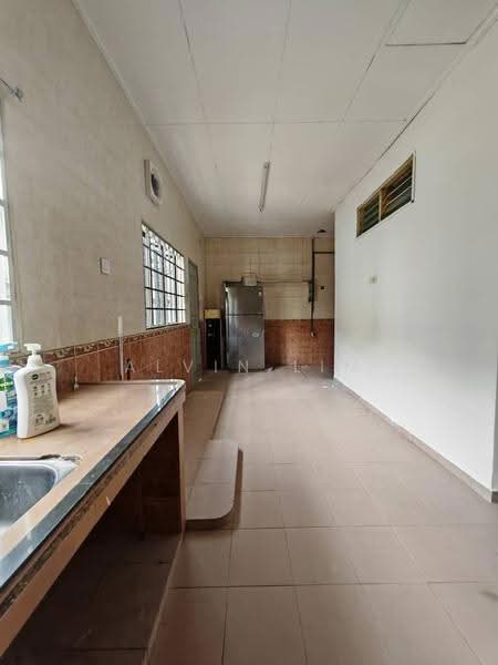 1-storey Terraced House for Rent in Bandar Putra Kulai (Kulai) - Alvin Lim - Kitchen - PropertyGuru.com.my