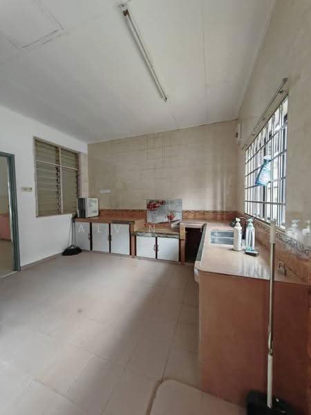 1-storey Terraced House for Rent in Bandar Putra Kulai (Kulai) - Alvin Lim - Kitchen - PropertyGuru.com.my