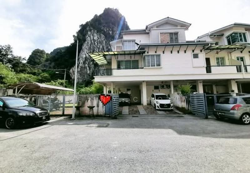 Townhouse for Sale in Taman Raintree (Batu Caves) - Kenny Choo - Exterior - PropertyGuru.com.my