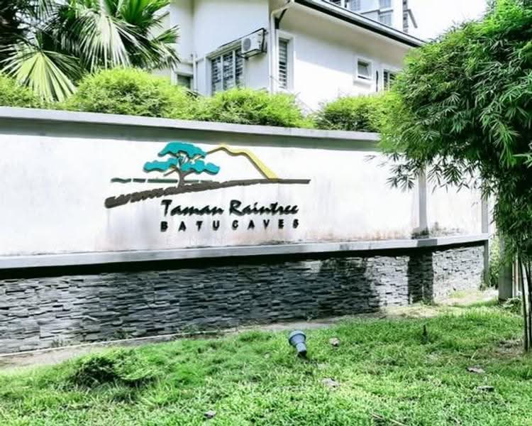Townhouse for Sale in Taman Raintree (Batu Caves) - Kenny Choo - Exterior - PropertyGuru.com.my