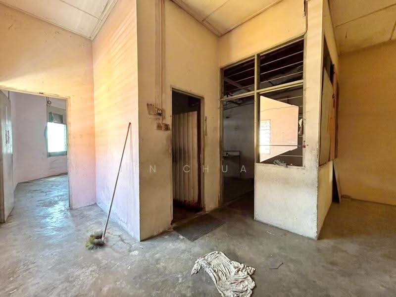 Shop for Rent in Jelutong (Penang) - Jin Chuah - Interior - PropertyGuru.com.my