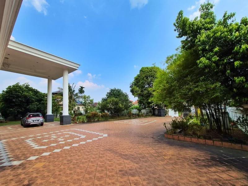 Bungalow House for Sale in Seksyen 6 (Kota Damansara) - Reena Sarif - Exterior - PropertyGuru.com.my