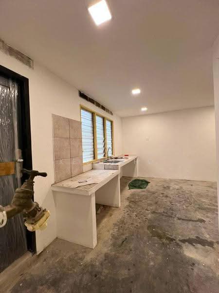 Rumah Teres 1-Tingkat untuk Dijual di Taman Universiti (Skudai) - Kevin Ho - Kitchen - PropertyGuru.com.my