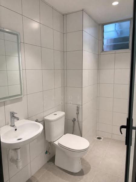 Kediaman Servis untuk Dijual di The Stone - Cayden Choong - Bathroom - PropertyGuru.com.my
