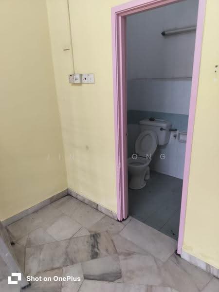 Rumah Teres untuk Dijual di Semenyih (Selangor) - Jing Xiong Lim - Bathroom - PropertyGuru.com.my