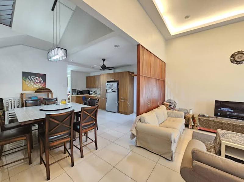 2.5-storey Terraced House for Sale in Taman Oasis (Cheras) - Jocelyn Soo - Living Room - PropertyGuru.com.my