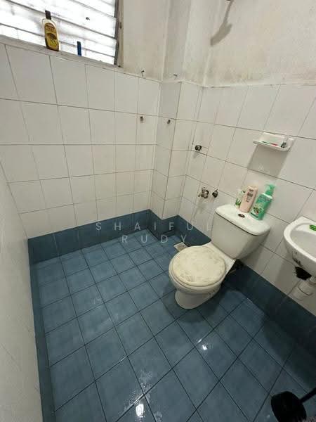 2-storey Terraced House for Sale in Saujana Utama 3 (Ijok) - Shaiful Rudy - Bathroom - PropertyGuru.com.my