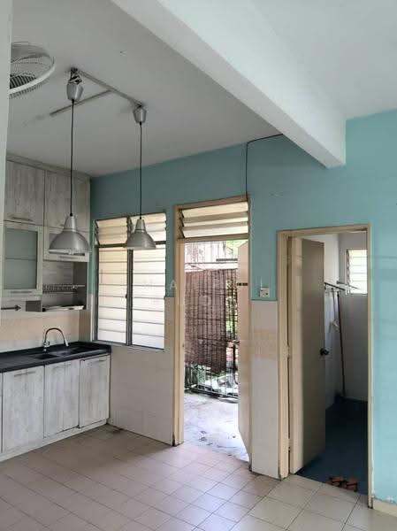 2-storey Terraced House for Sale in Saujana Utama 3 (Ijok) - Shaiful Rudy - Kitchen - PropertyGuru.com.my