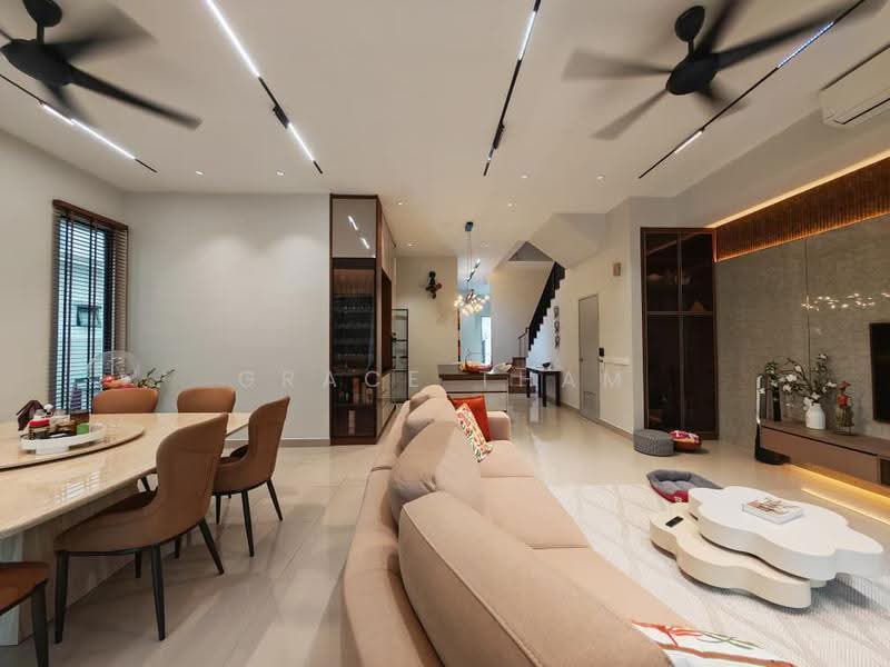 Rumah Berkembar untuk Dijual di Cyber 10 (Cyberjaya) - Grace Tham - Living Room - PropertyGuru.com.my