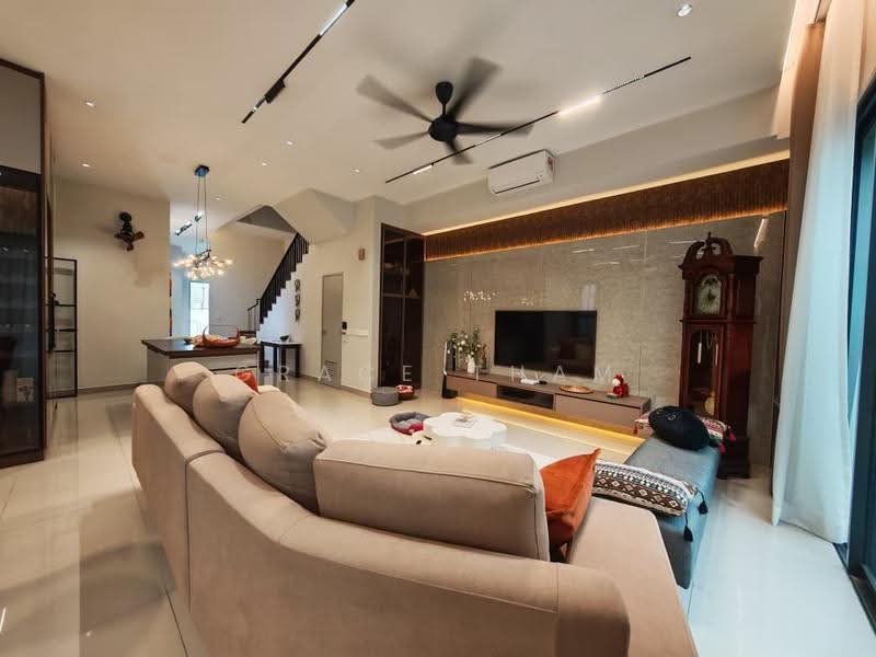 Rumah Berkembar untuk Dijual di Cyber 10 (Cyberjaya) - Grace Tham - Living Room - PropertyGuru.com.my